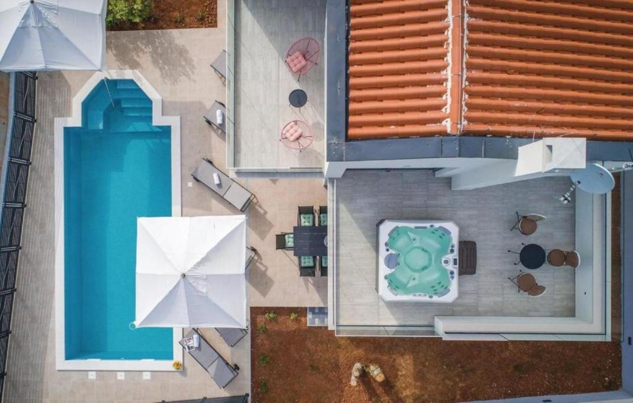 Villa Izabel With Hot Whirpool Крница Экстерьер фото