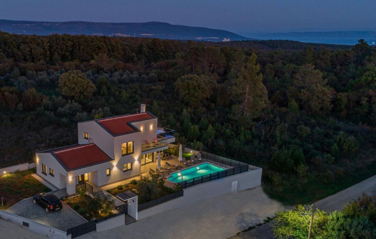 Villa Izabel With Hot Whirpool Крница Экстерьер фото