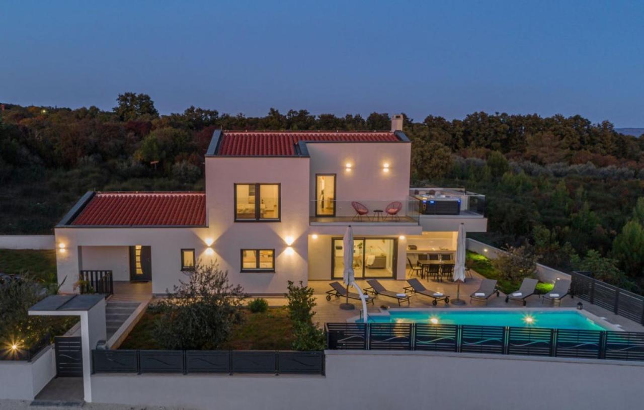 Villa Izabel With Hot Whirpool Крница Экстерьер фото